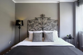 Captivating Old Town Apartment